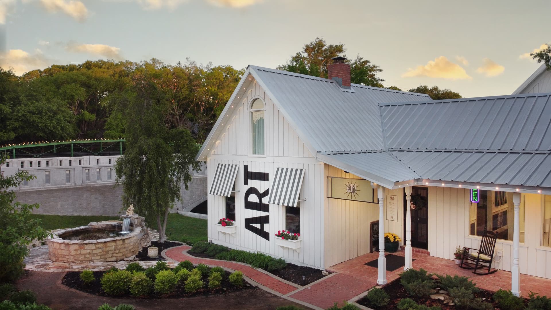 Custom framing example 9